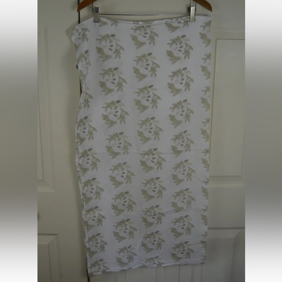 Patina Vie Baby Swaddle Blanket Bunny Rabbits White Gray Tan Leaves Muslin - Picture 2 of 7